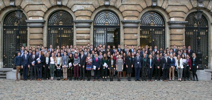 Le Snat accueille le Jeugd Parlement Jeunesse