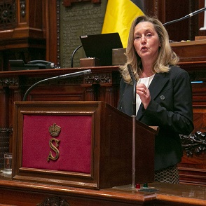 De Senaat keurt een resolutie goed over het werven van meer vrijwillige bloeddonoren