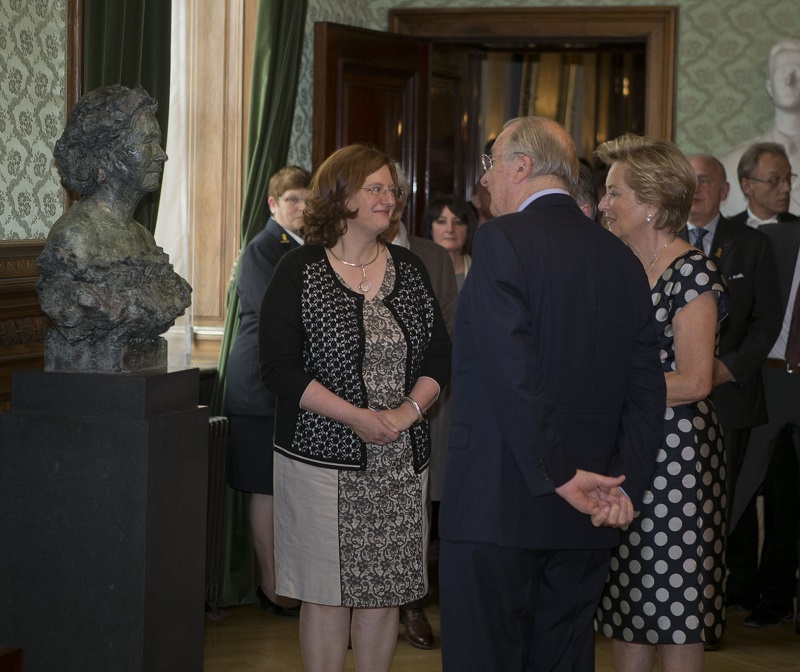 bustes van koning Albert II en koningin Paola door Wilfried Pas