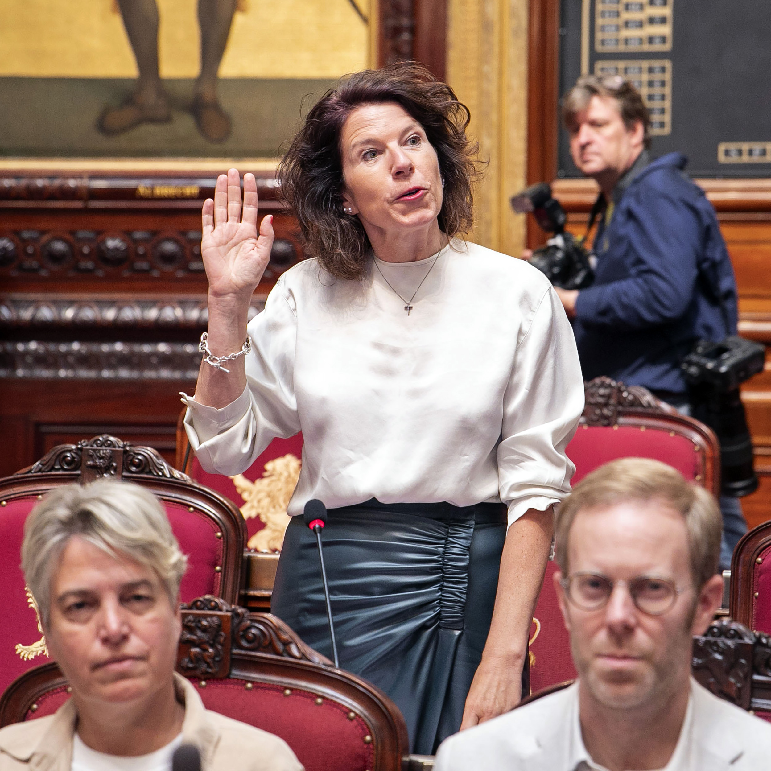  Gecoöpteerde senatoren leggen de eed af