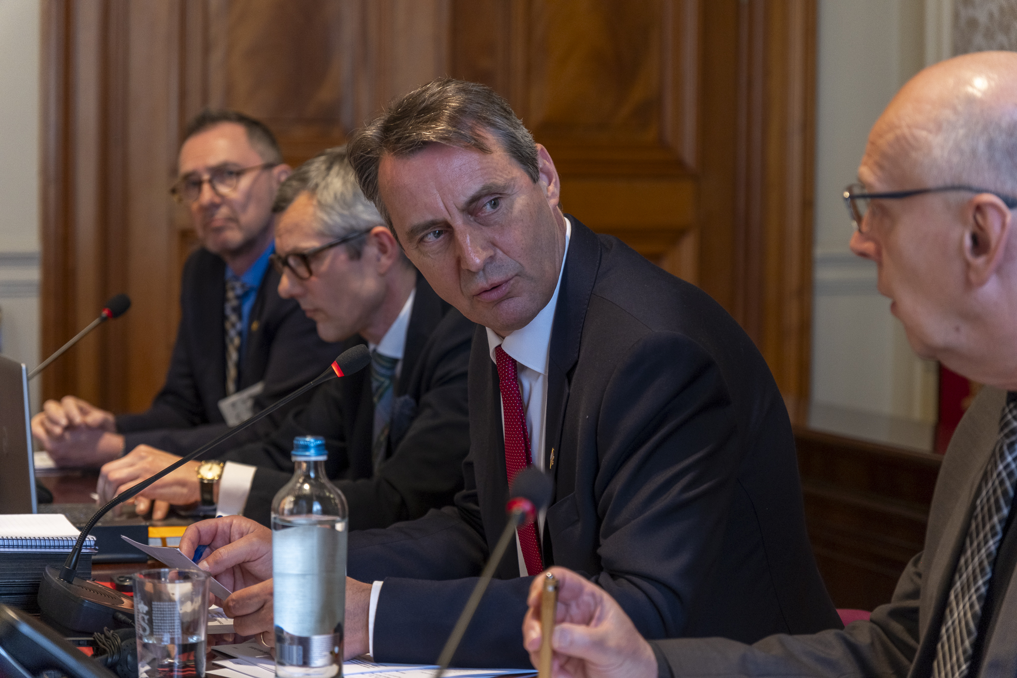  Vrouwen in Afghanistan en parlementair onderzoek