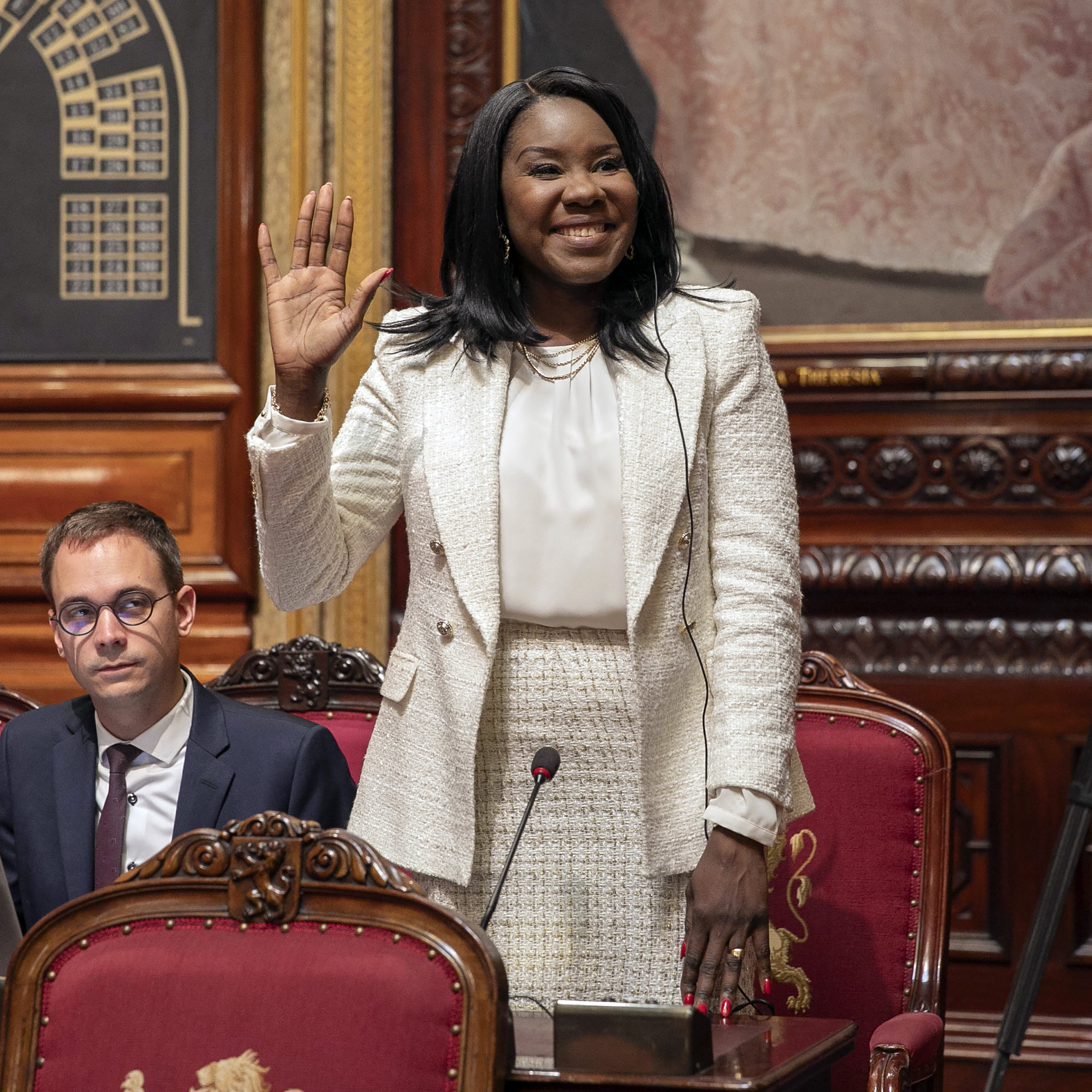  Gecoöpteerde senatoren leggen de eed af