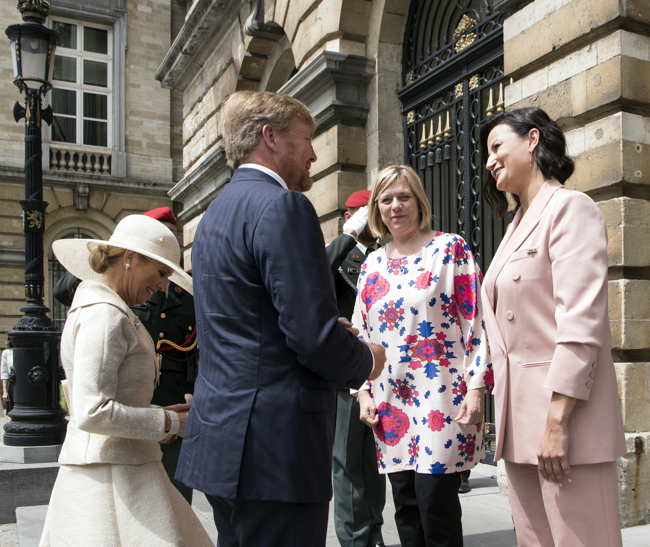  Willem-Alexander en Máxima op bezoek in het parlement